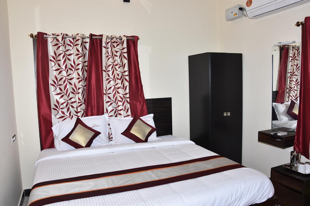 Barnabas Homestay Thanjavur ภายนอก รูปภาพ