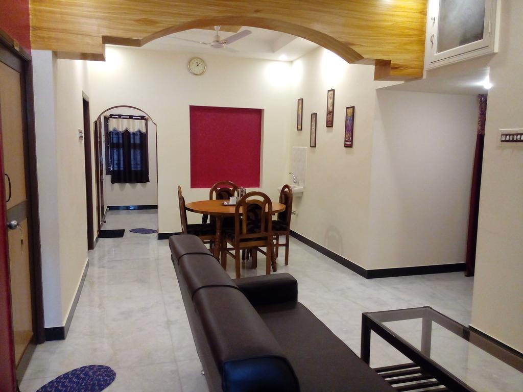 Barnabas Homestay Thanjavur ภายนอก รูปภาพ
